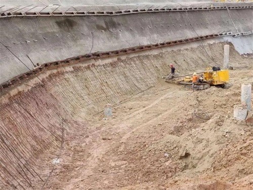 柳东基坑边坡加固